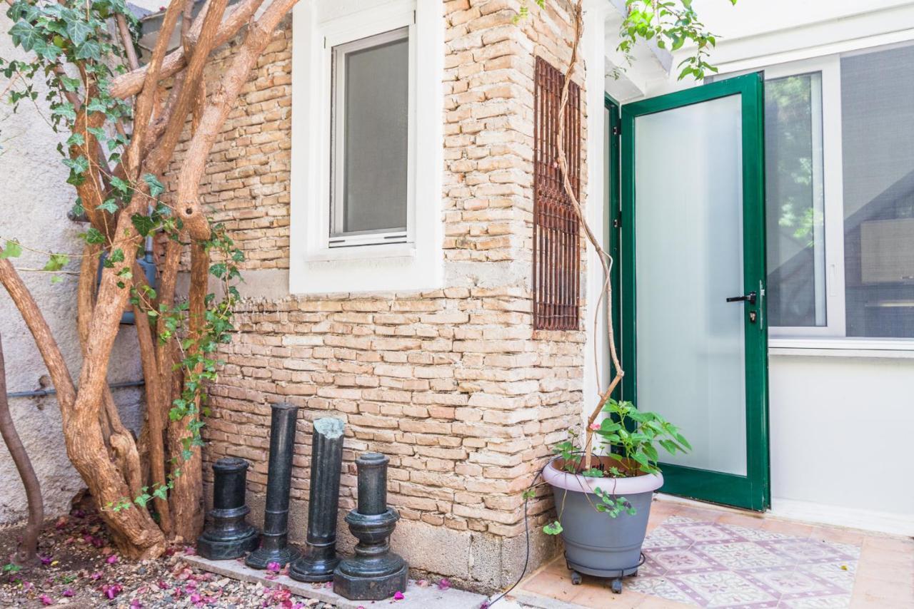 Villa Athenian Yard Near Acropolis Exterior foto